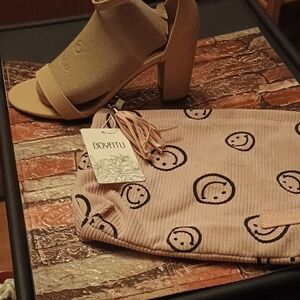 BOYATU Clutch Bag NWT PINK 🙂